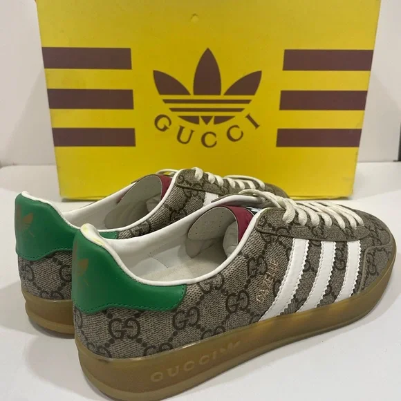 Adidas x Gucci Gazelle Sneaker Tan Monogram - Picture 3 of 5